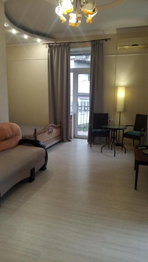 Центр Торговая 6 Apartment โอเดสซา ภายนอก รูปภาพ